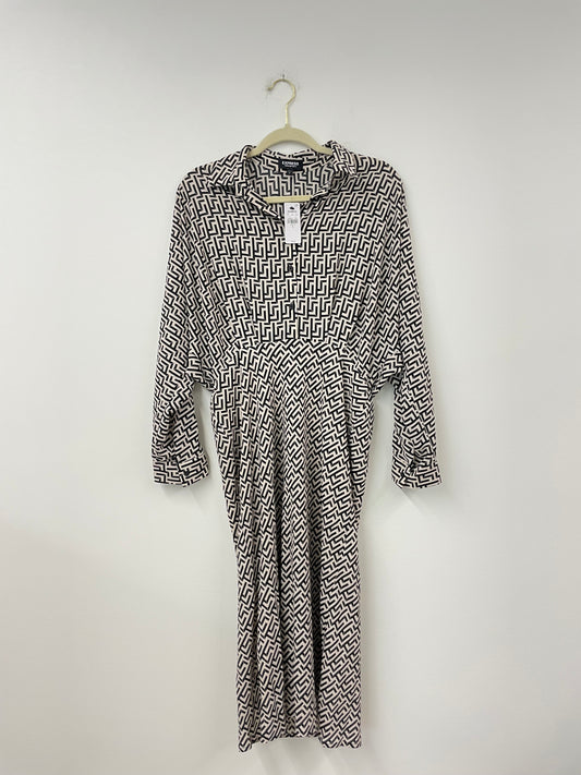 Express printed 1/2 button up portofino  midi dress Size M / NWT