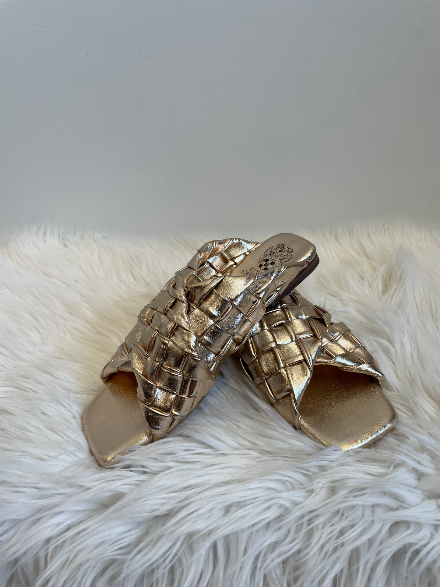 Vince Camuto Anella woven gold sandals Size 8.5