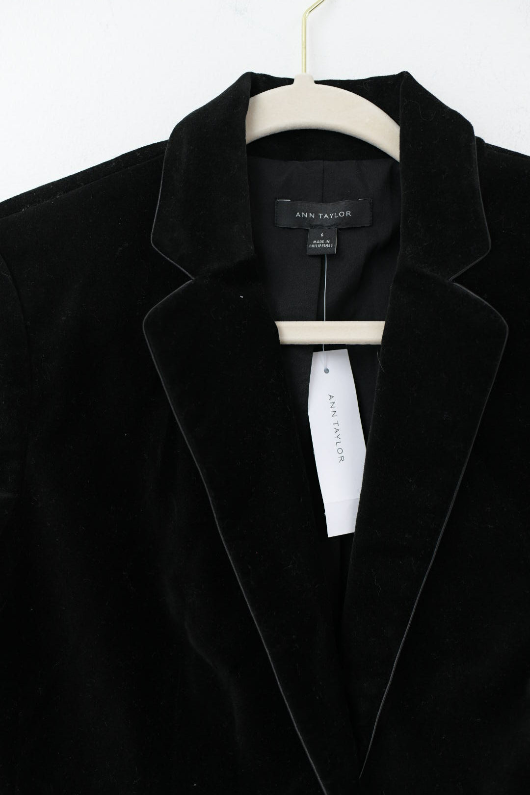 Ann Taylor velvet blazer Size 6 / NWT