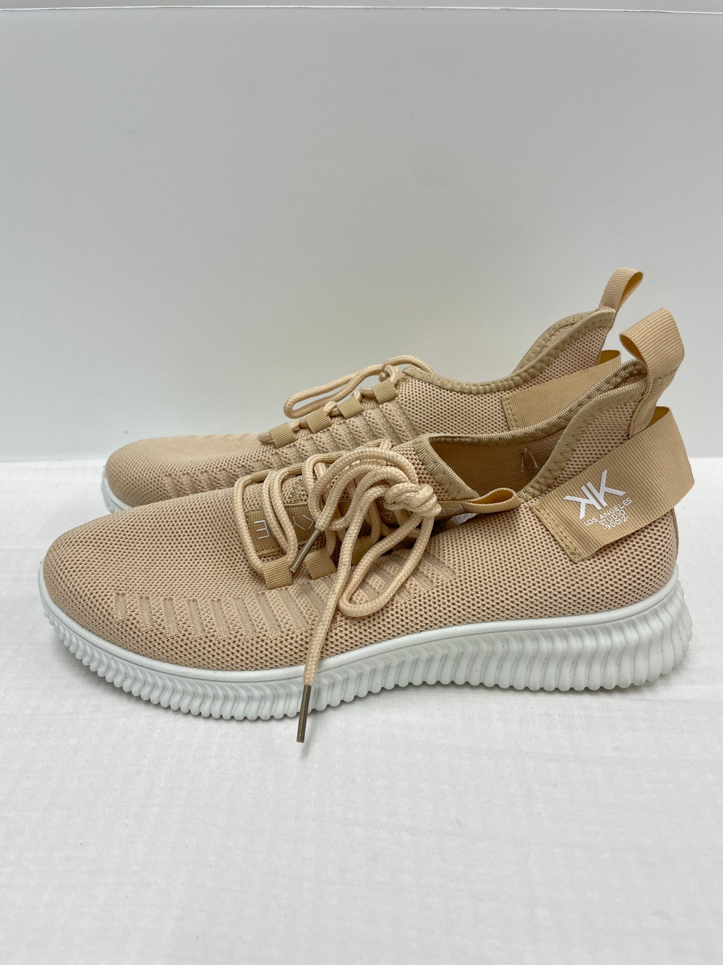 Kendall + Kylie knit sneakers Size 8 / EUC