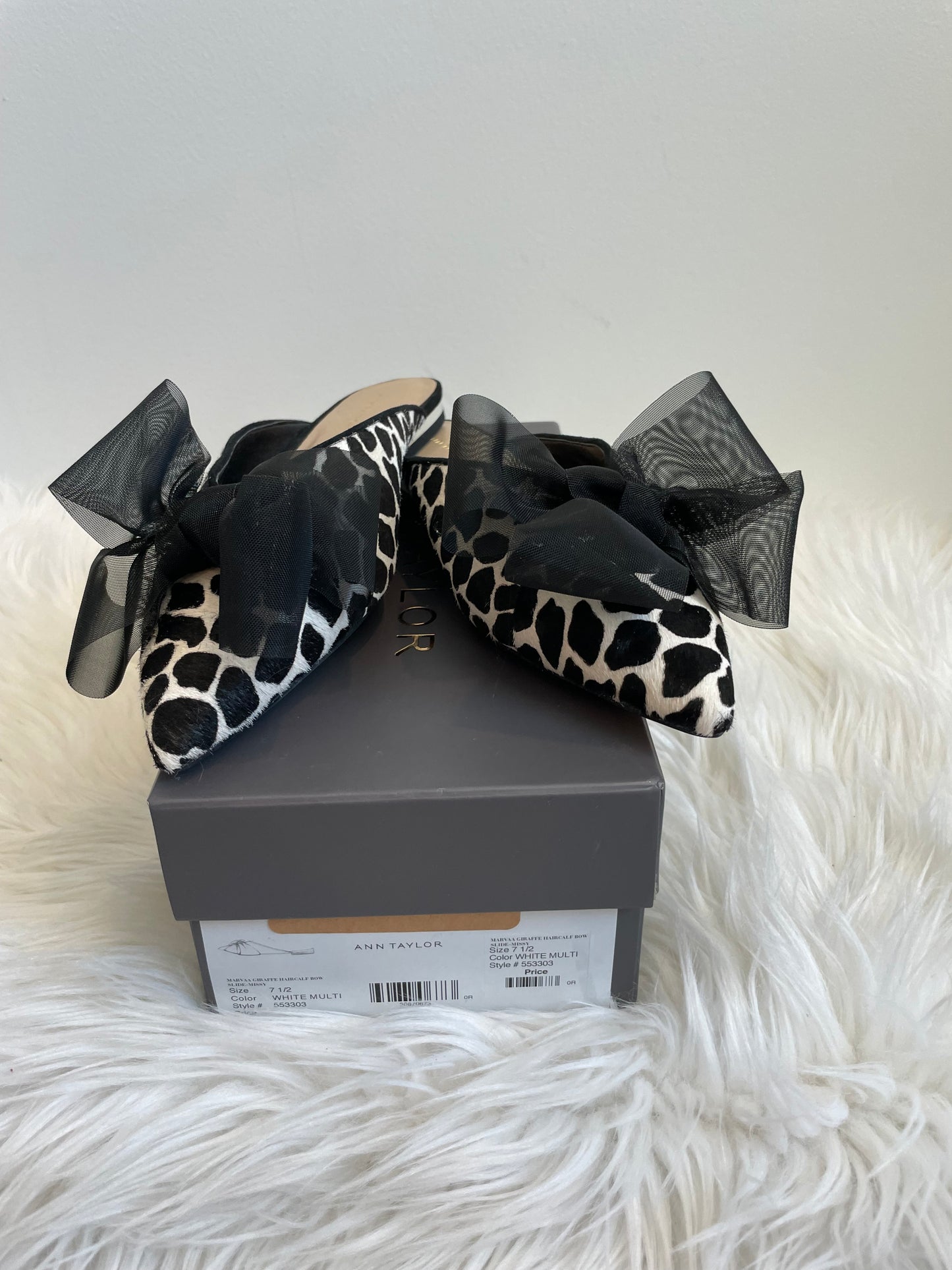 Ann Taylor Marvaa Giraffe Haircalf Bow Slide Missy shoes Size 7.5