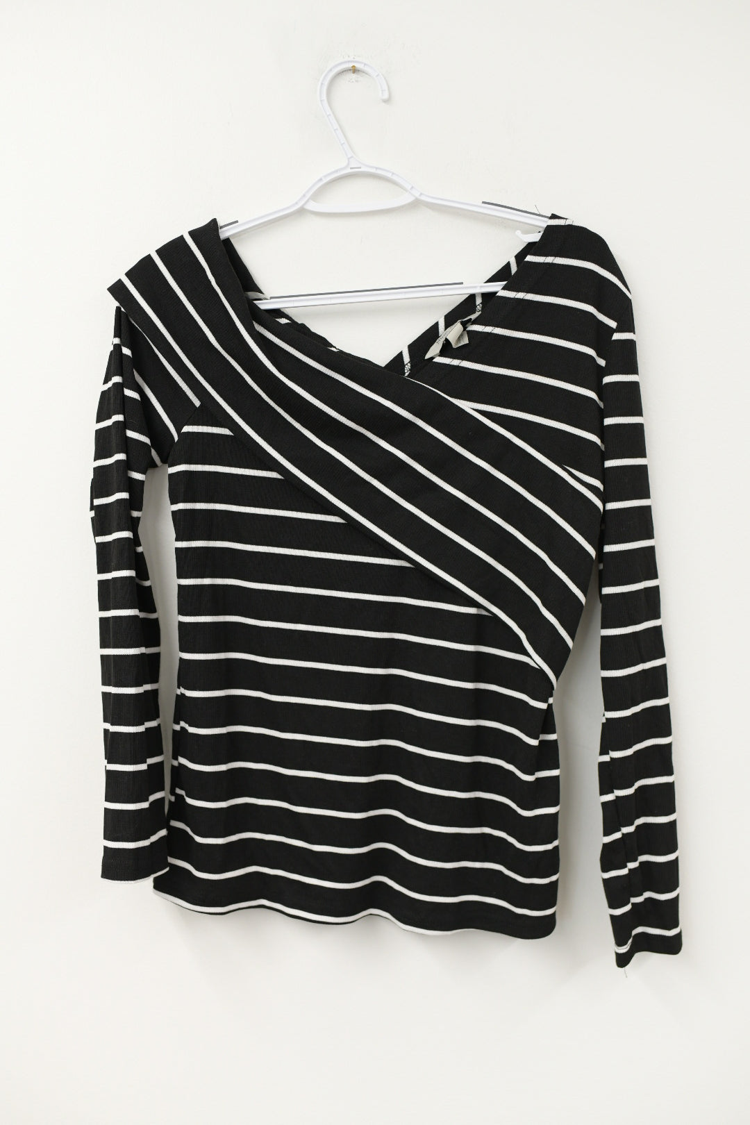 Nine Eight off the shoulder top Size M / EUC