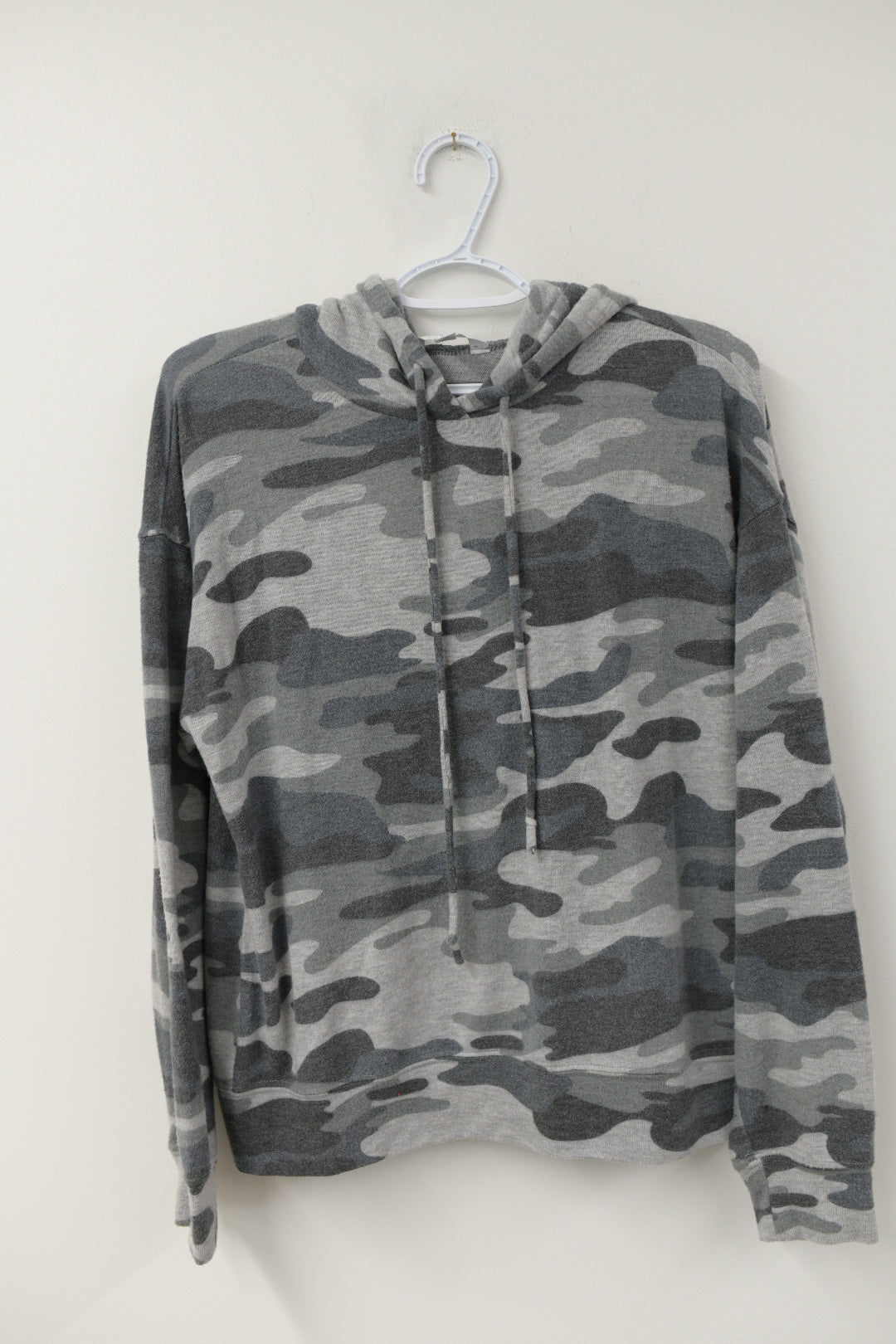 Time and Tru hoodie shirt Size M/ EUC