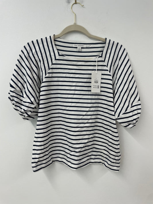 Free Assembly puffed sleeve top Size S / NWT