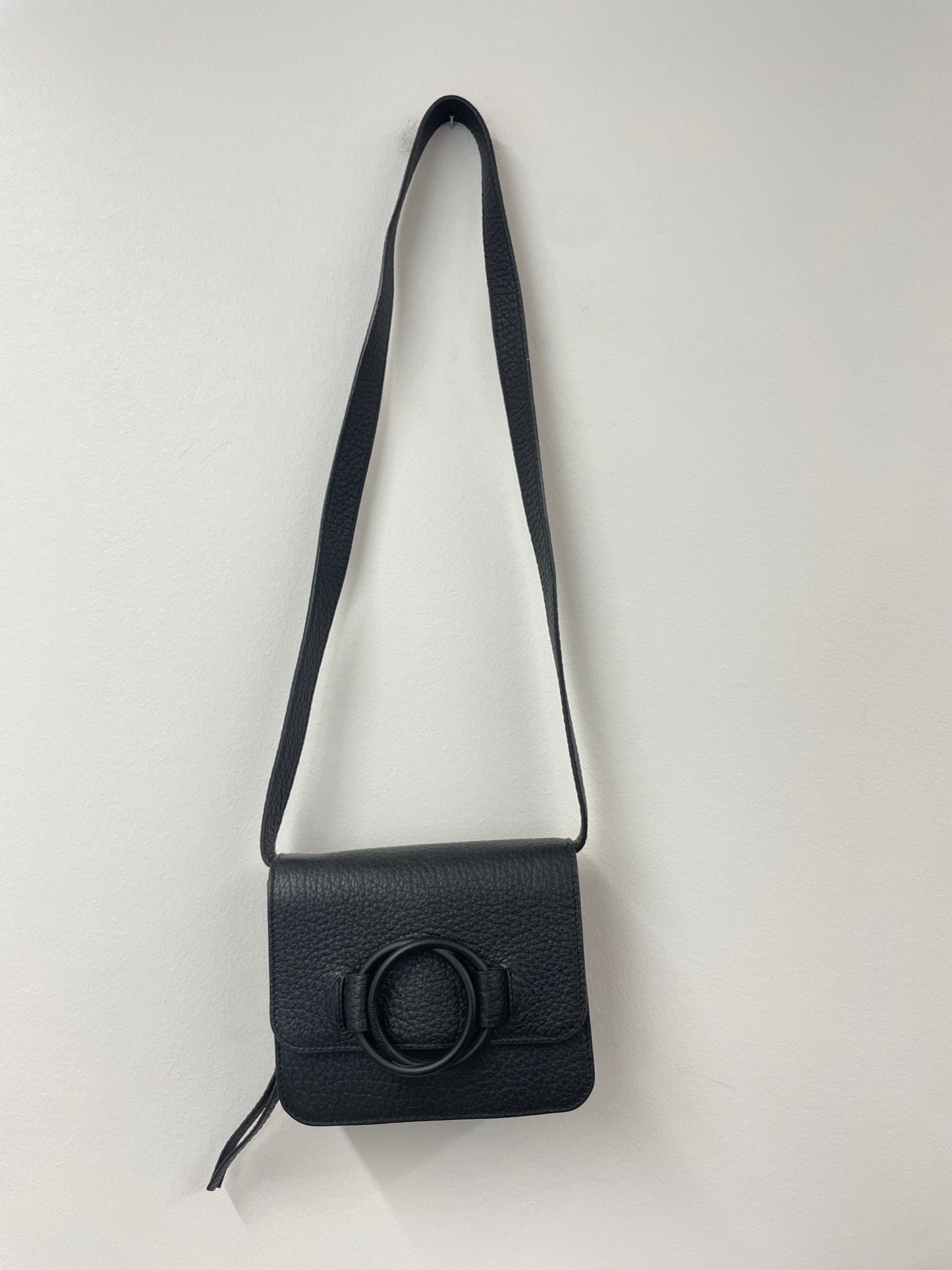 Vince Camuto Livy leather shoulder bag / New