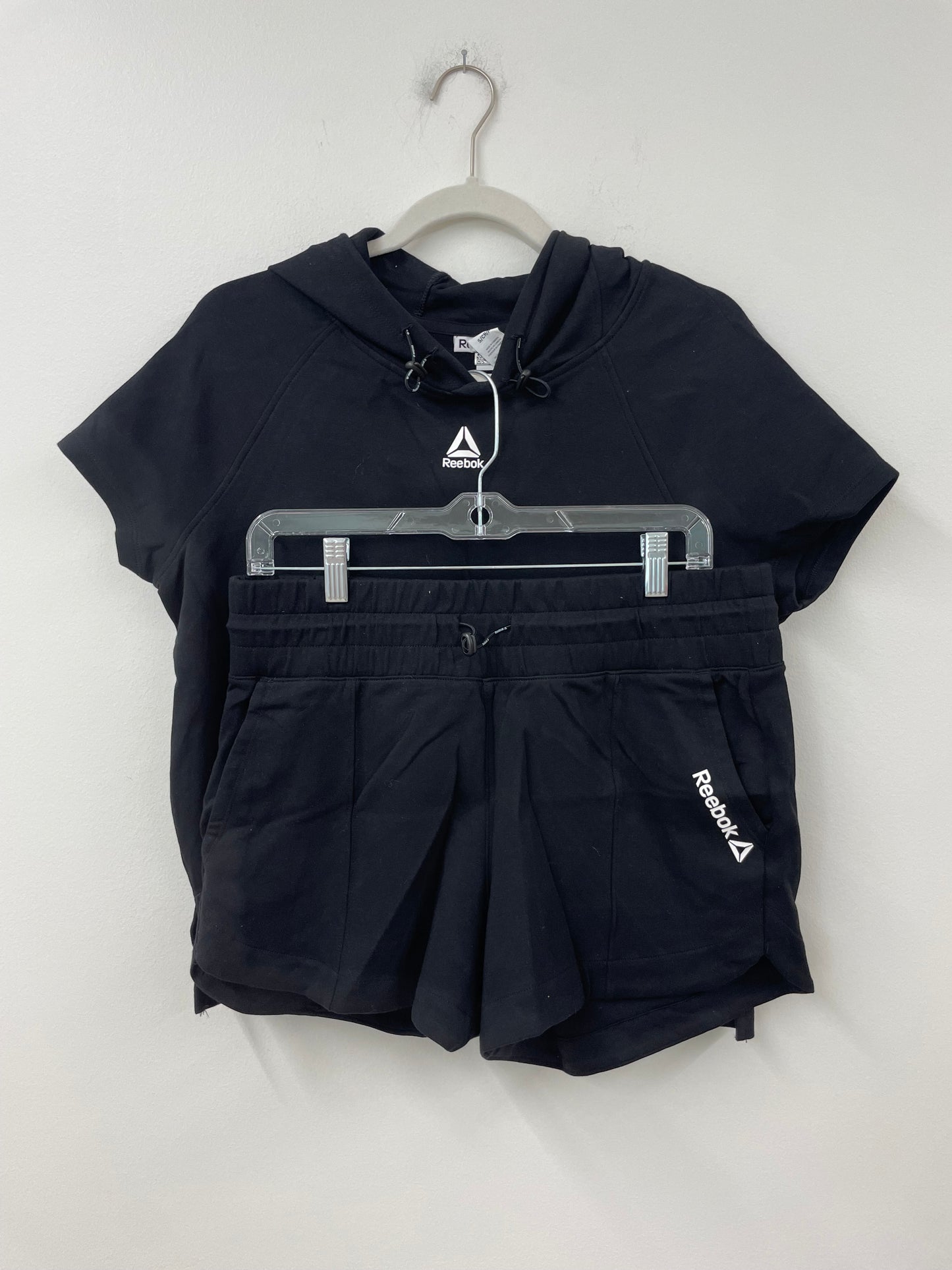 Reebok cropped short sleeve hoodie set /EUC