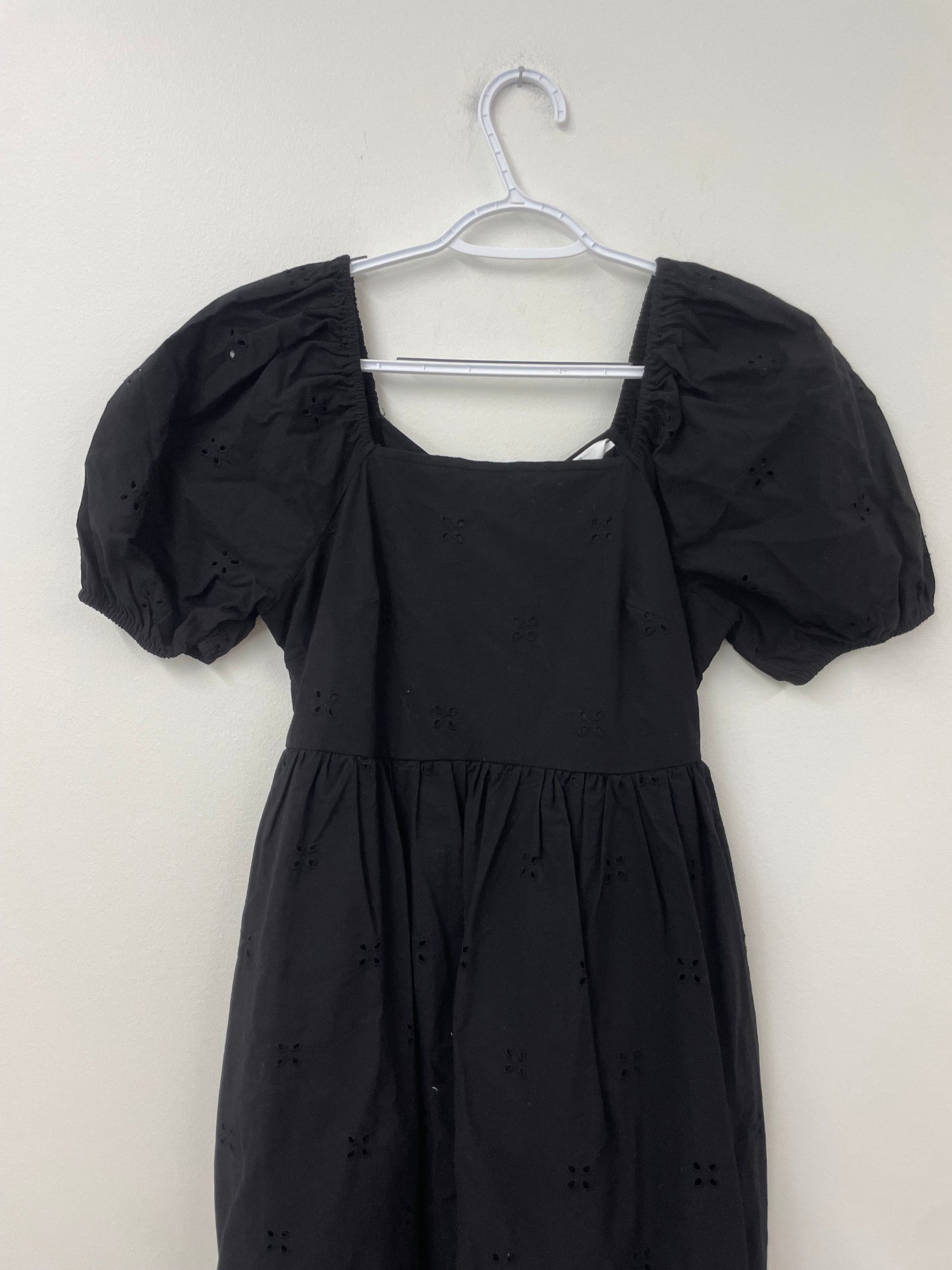 Time and Tru eyelet puffed sleeve tie back midi dress Size XS / NWT