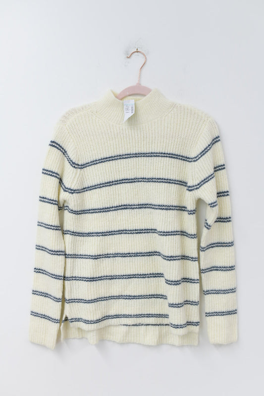 Maurice’s sweater Size S / NWT