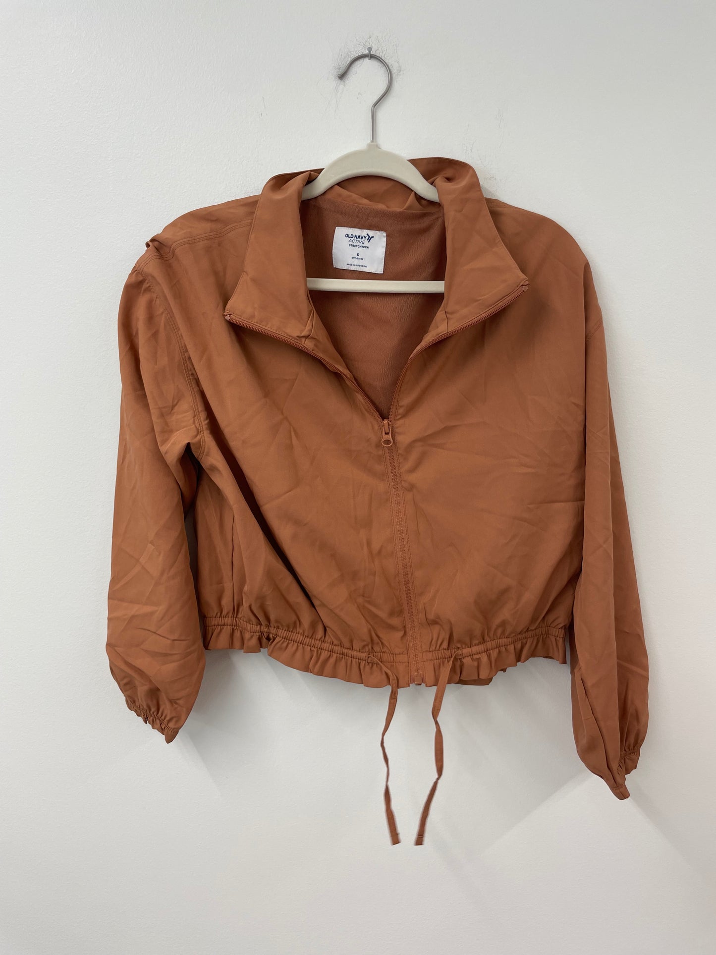 Old Navy Active crop zip up jacket Size S / EUC