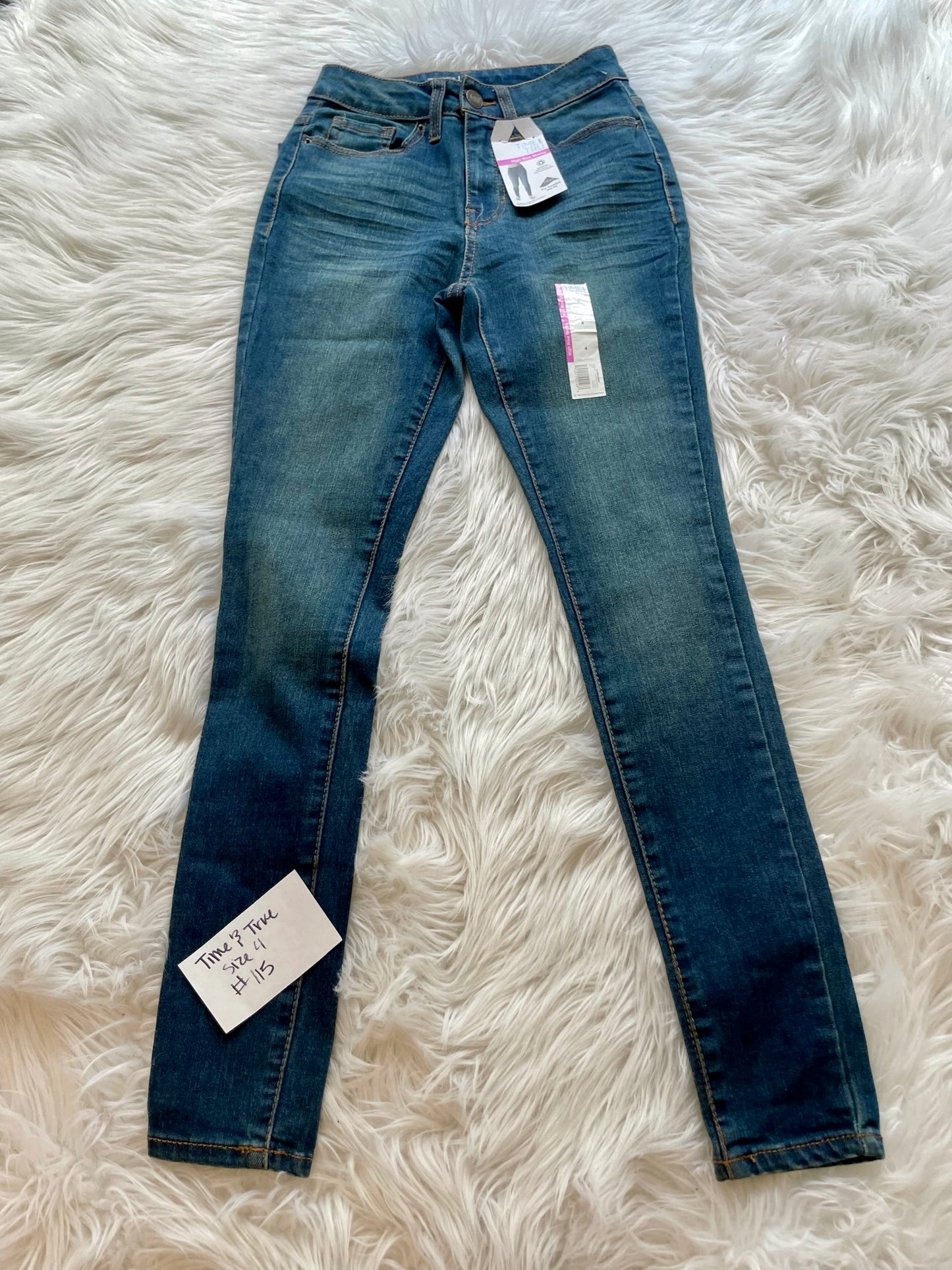 Time &Tru skinny jeans Size 4/ NWT