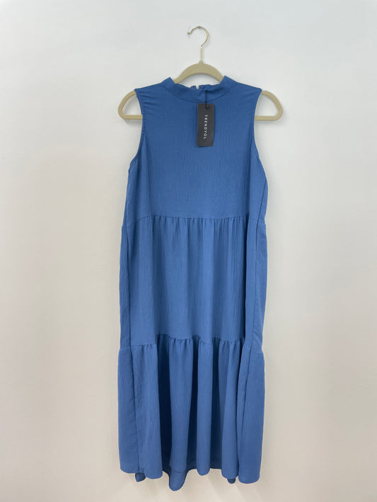 Trendyol sleeveless midi dress Size M NWT fits like small