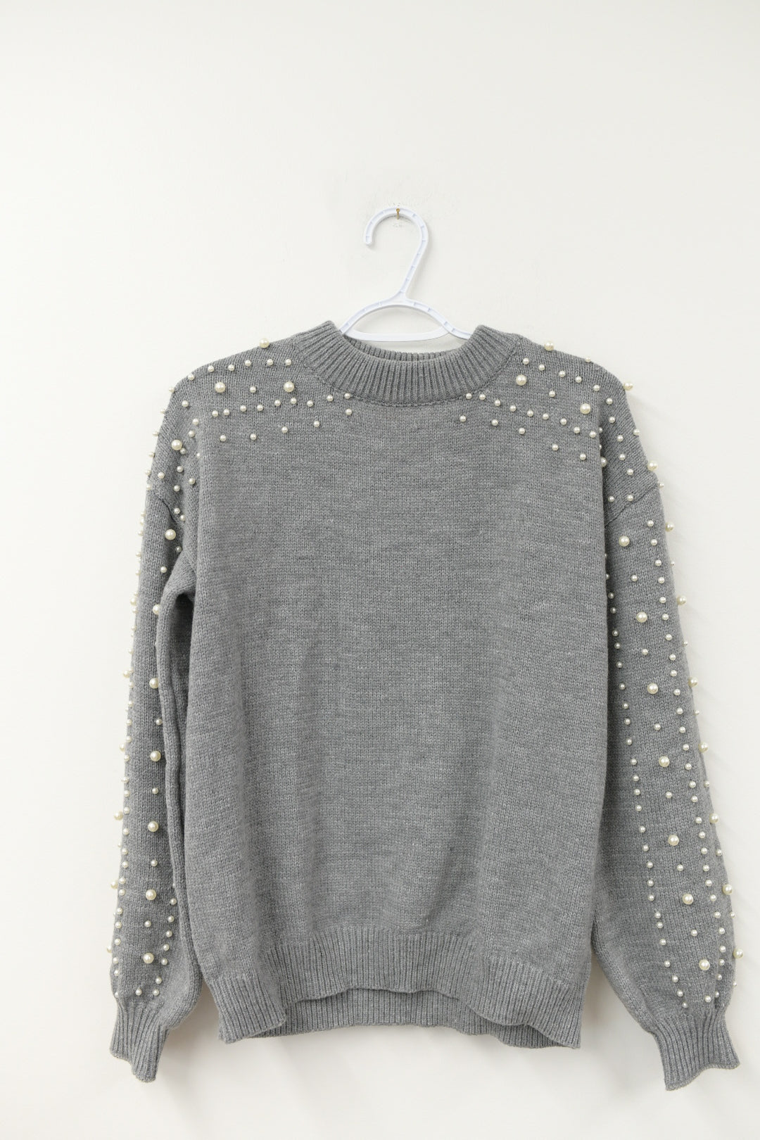 Pearl sleeved sweater Size M / EUC