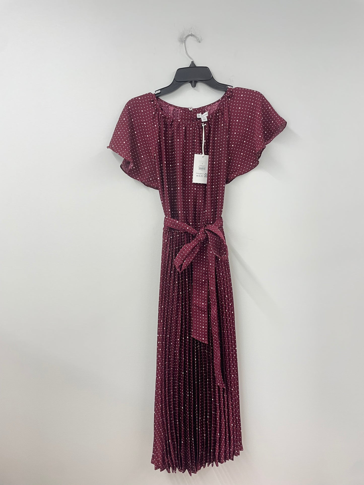 Free Assembly flutter sleeve pleated midi dress Size S / NWT