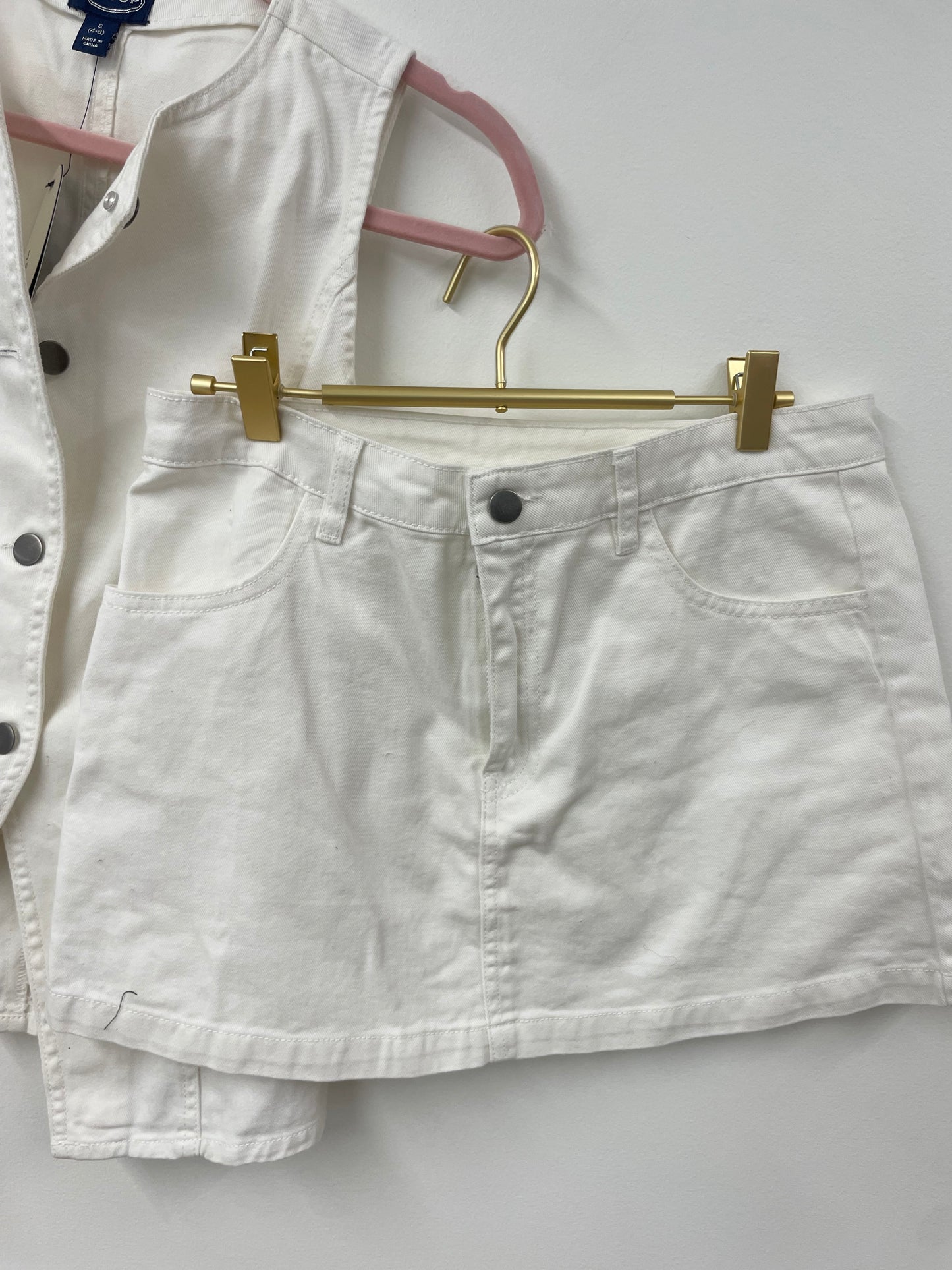 Scoop vest and skirt set Size S / NWT