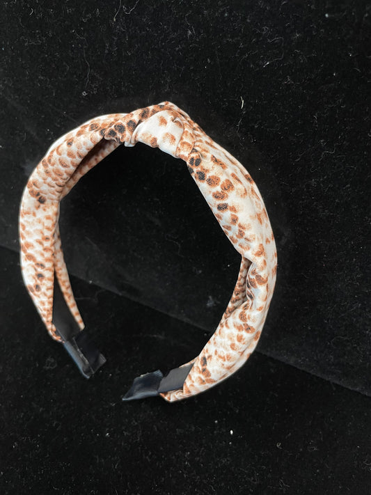 Time and Tru knotted headband