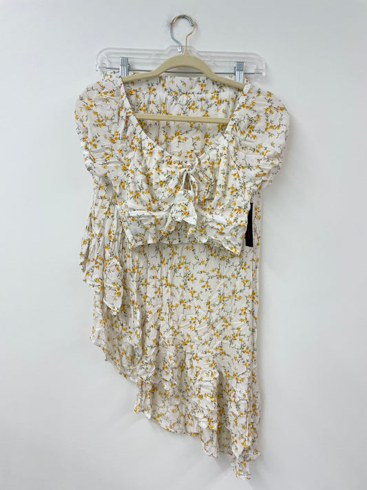 No Boundaries floral top& skirt set Size M / NWT