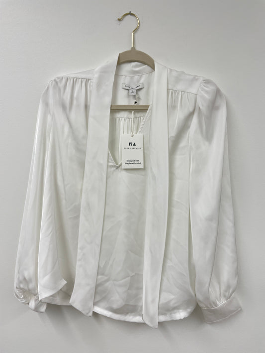 Free Assembly long sleeve blouse Size S /NWT