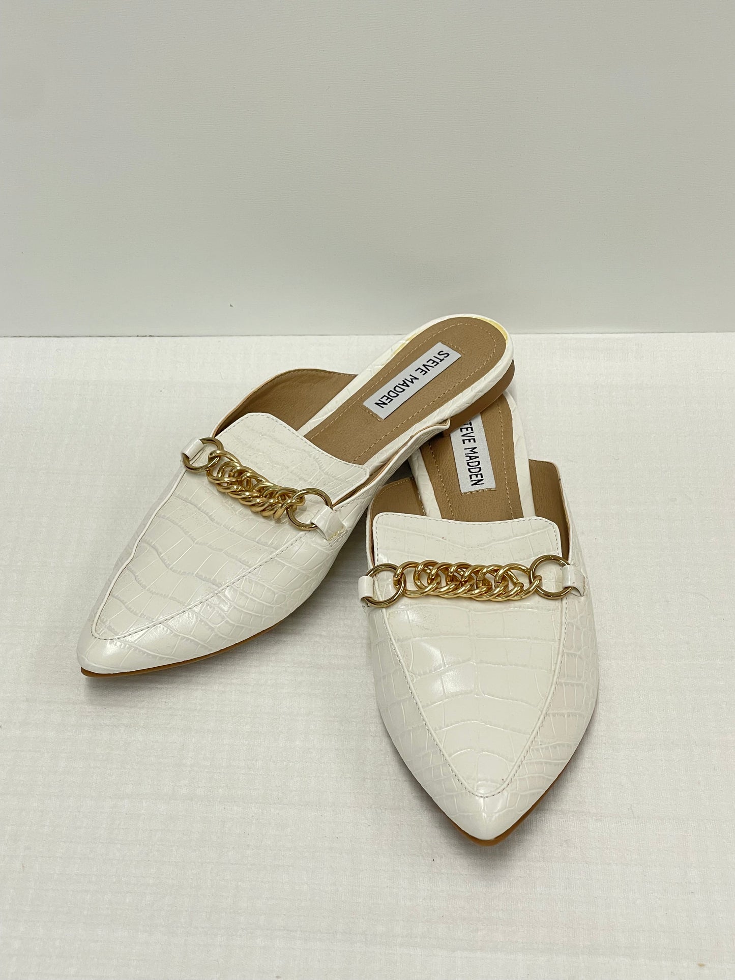 Steve Madden white mules Size 8 / EUC