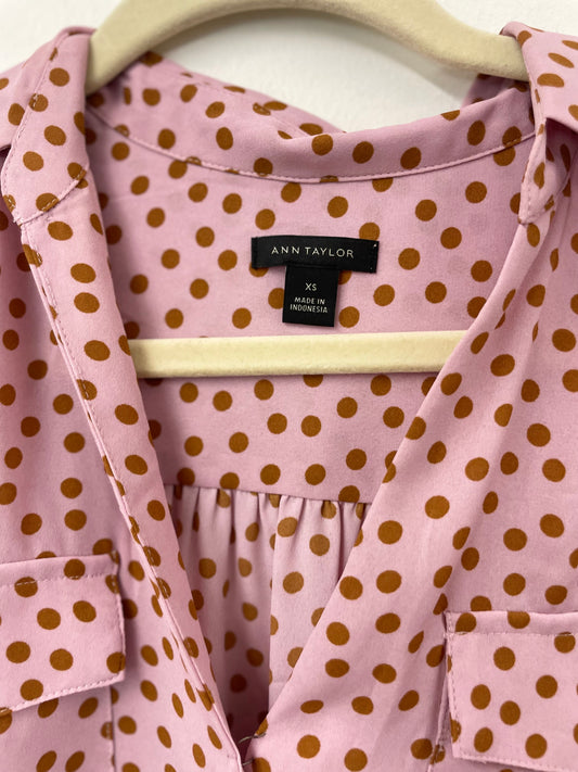 Ann Taylor long sleeve blouse Size XS / EUC