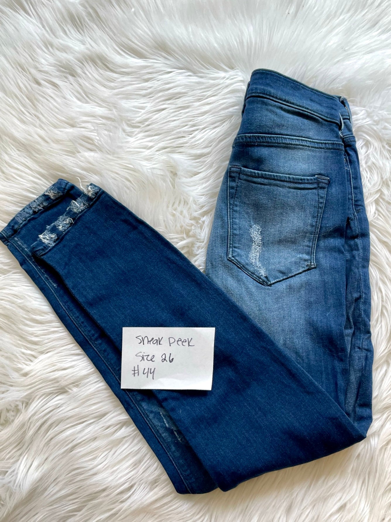 Sneak Peek jeans Size 26/ EUC