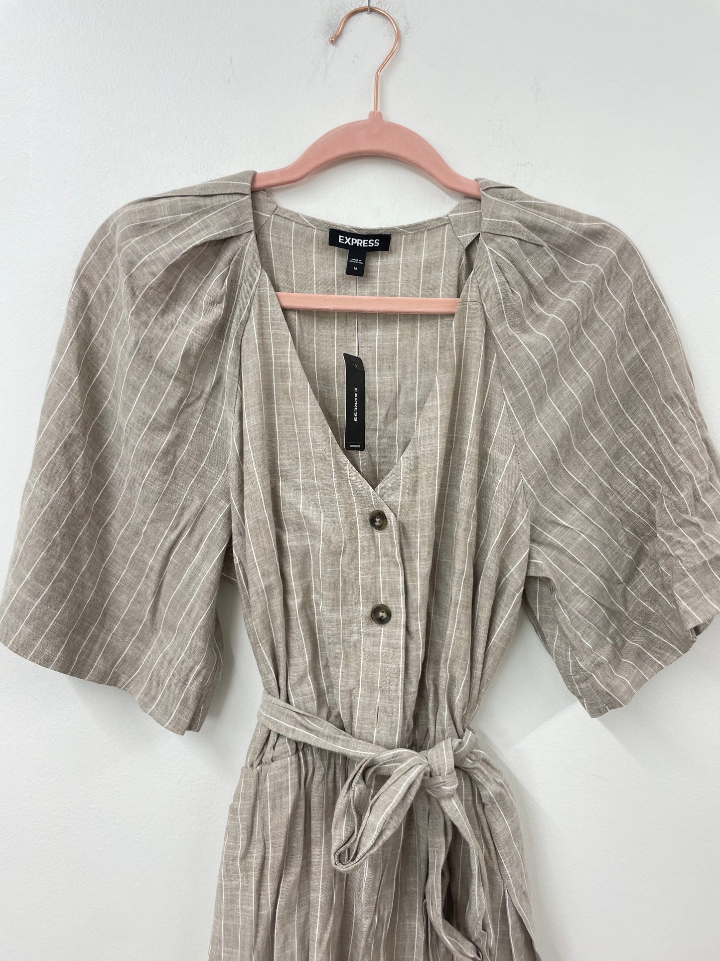 Express short sleeve jumper dress Size M / NWT