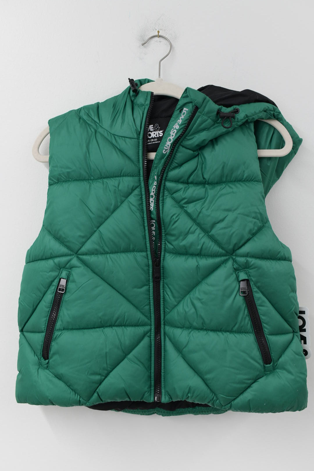 Love and Sports puffer hooded vest Size XS /NWT