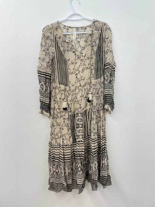 Anthropologie long sleeve midi dress Size S / EUC