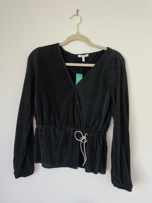 Maurices long sleeve blouse with bow detail Size S / NWT