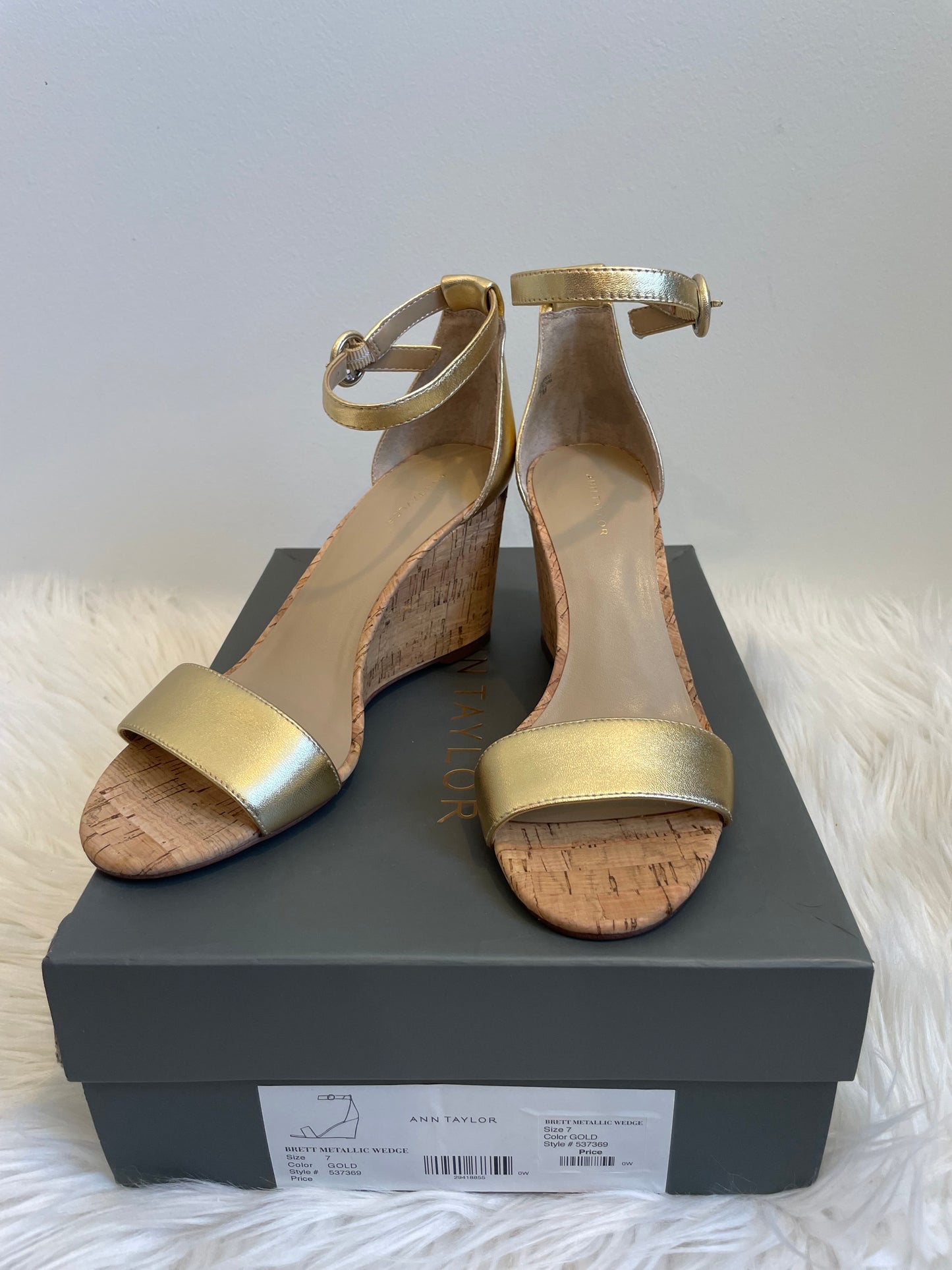 Ann Taylor gold wedges Size 7