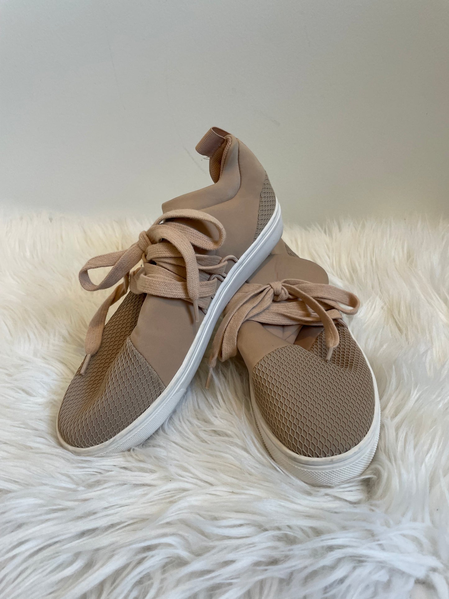 Steve Madden sneakers Size 7.5