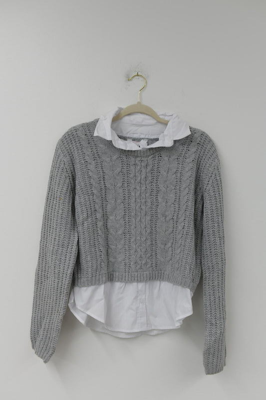 No Boundaries sweater Size M / EUC