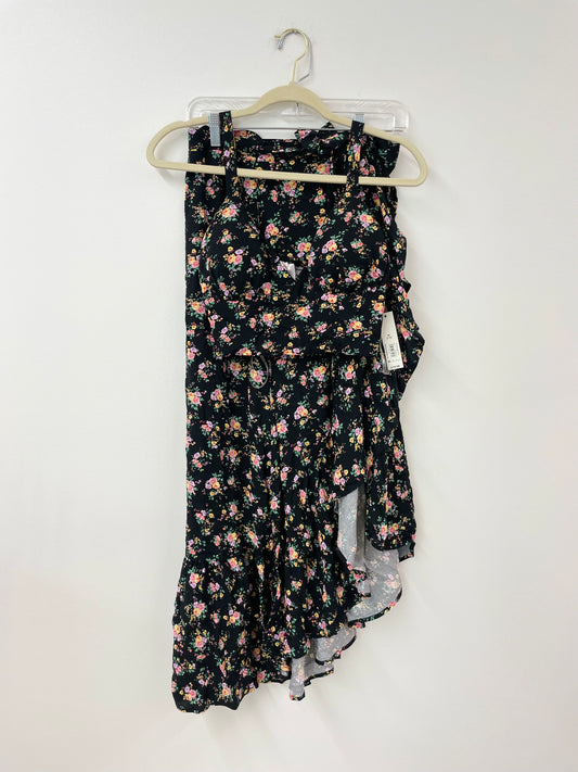 No Boundaries high waisted tie skirt/crop top set Size M / NWT