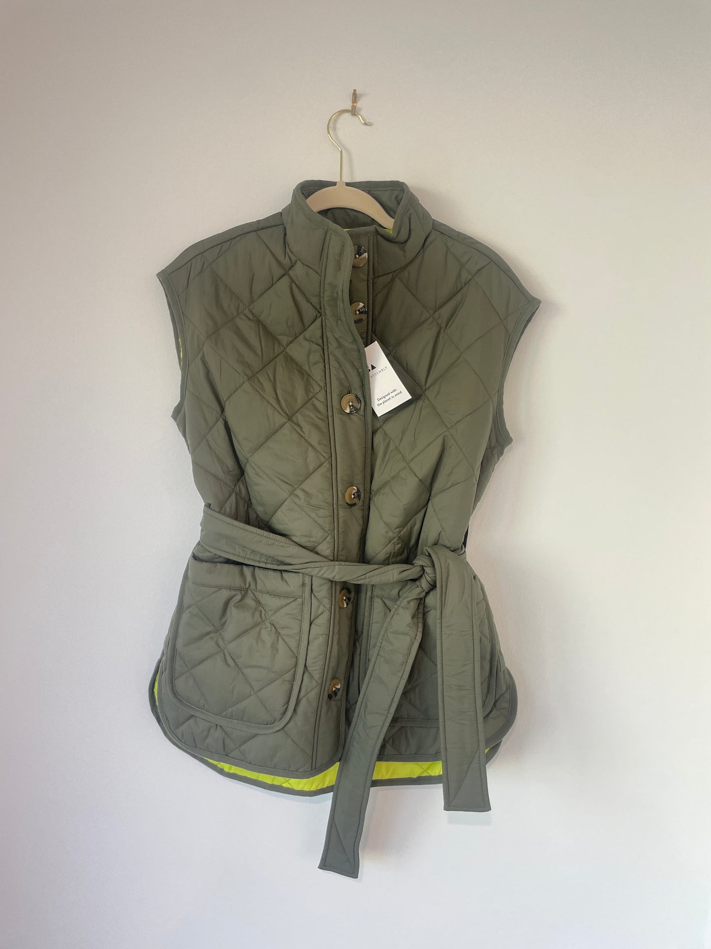 Free Assembly quilted puffer vest Size XS / NWT