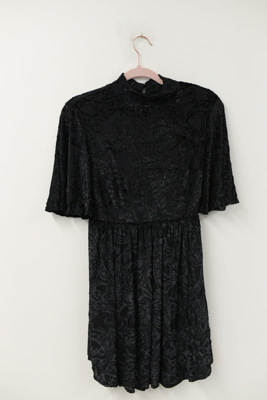 Maurice’s butterfly sleeves with back detail mini dress Size S / NWT