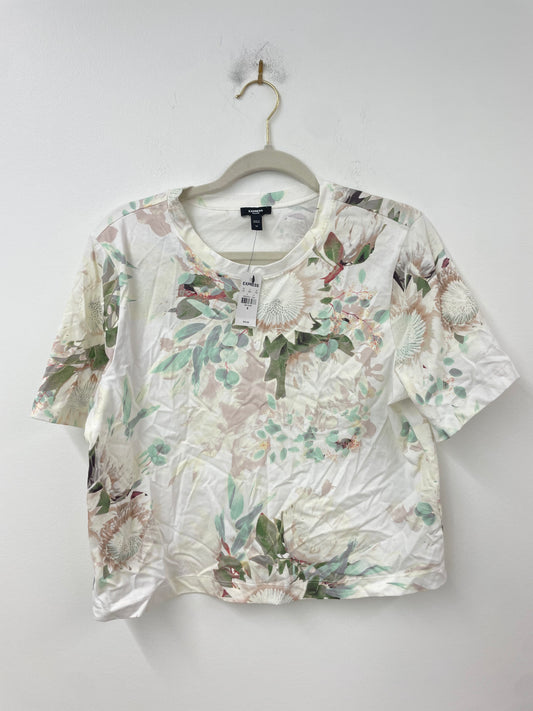 Express tee Size M / NWT