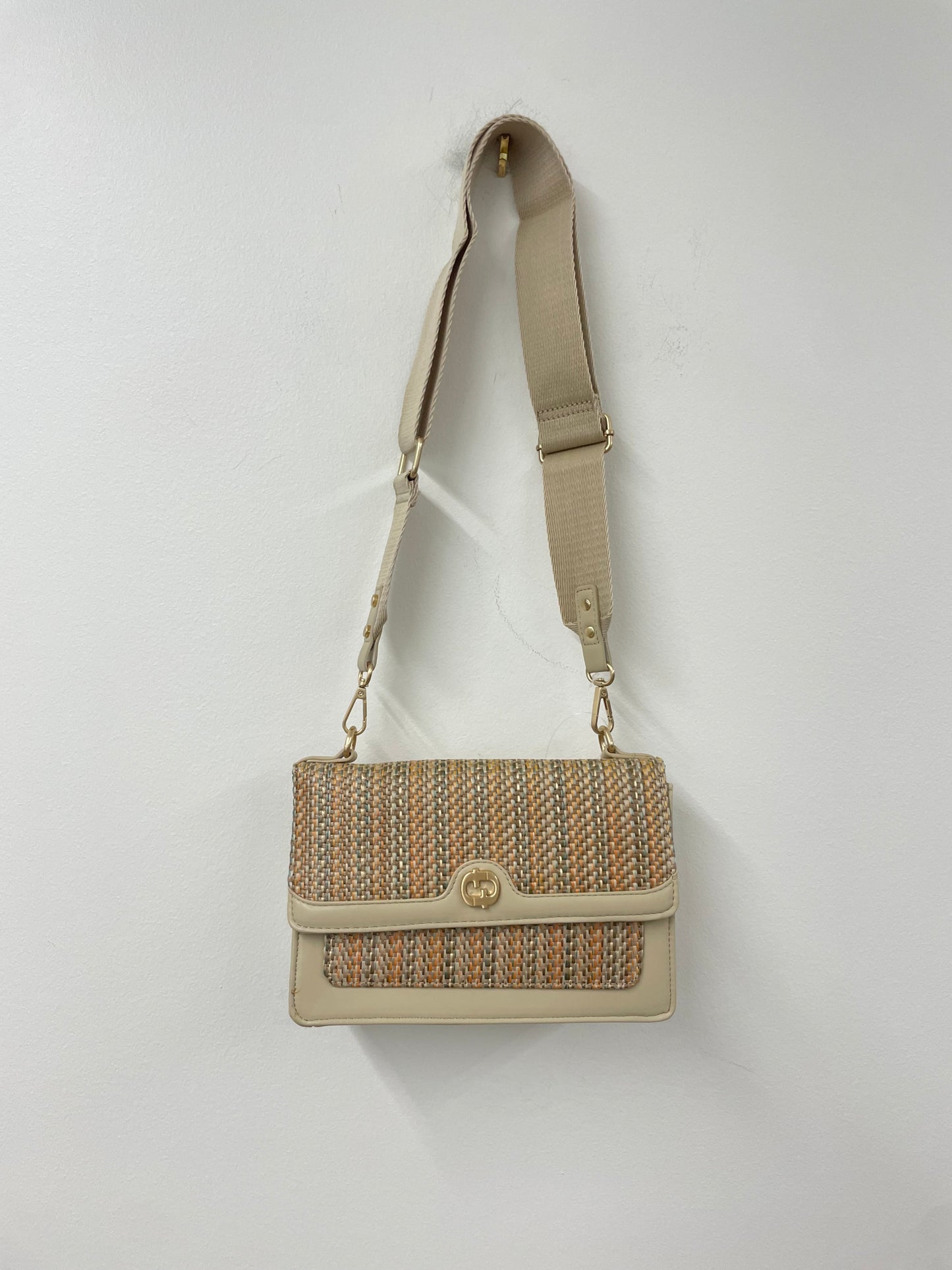 Time and Tru handbag