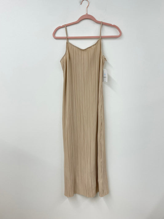 Time and Tru plisse slip midi dress Size S / NWT