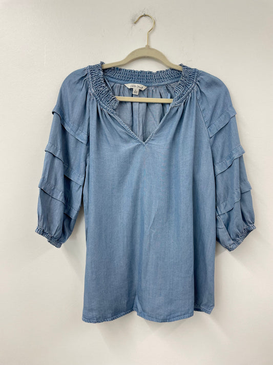 Pioneer Woman v-neck tiered sleeve blouse Size S / EUC
