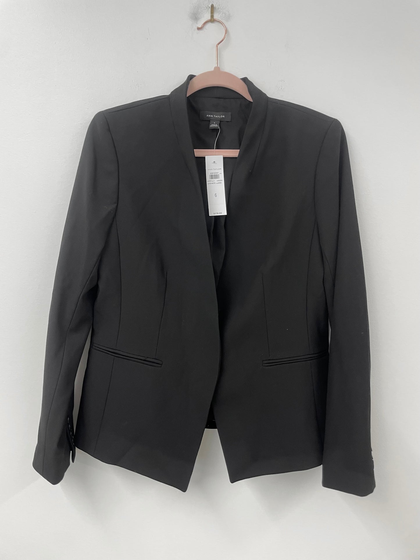 Ann Taylor blazer Size 6 / NWT