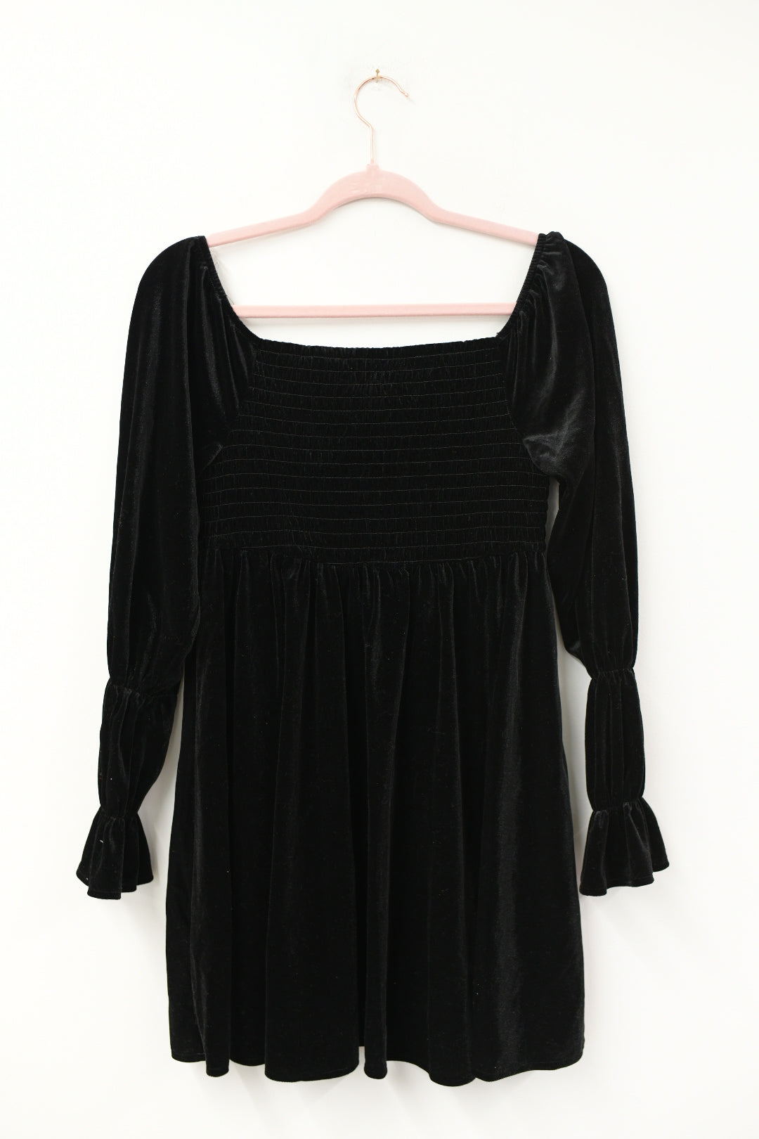 Celebrity Pink Velvet mini dress Size M / EUC