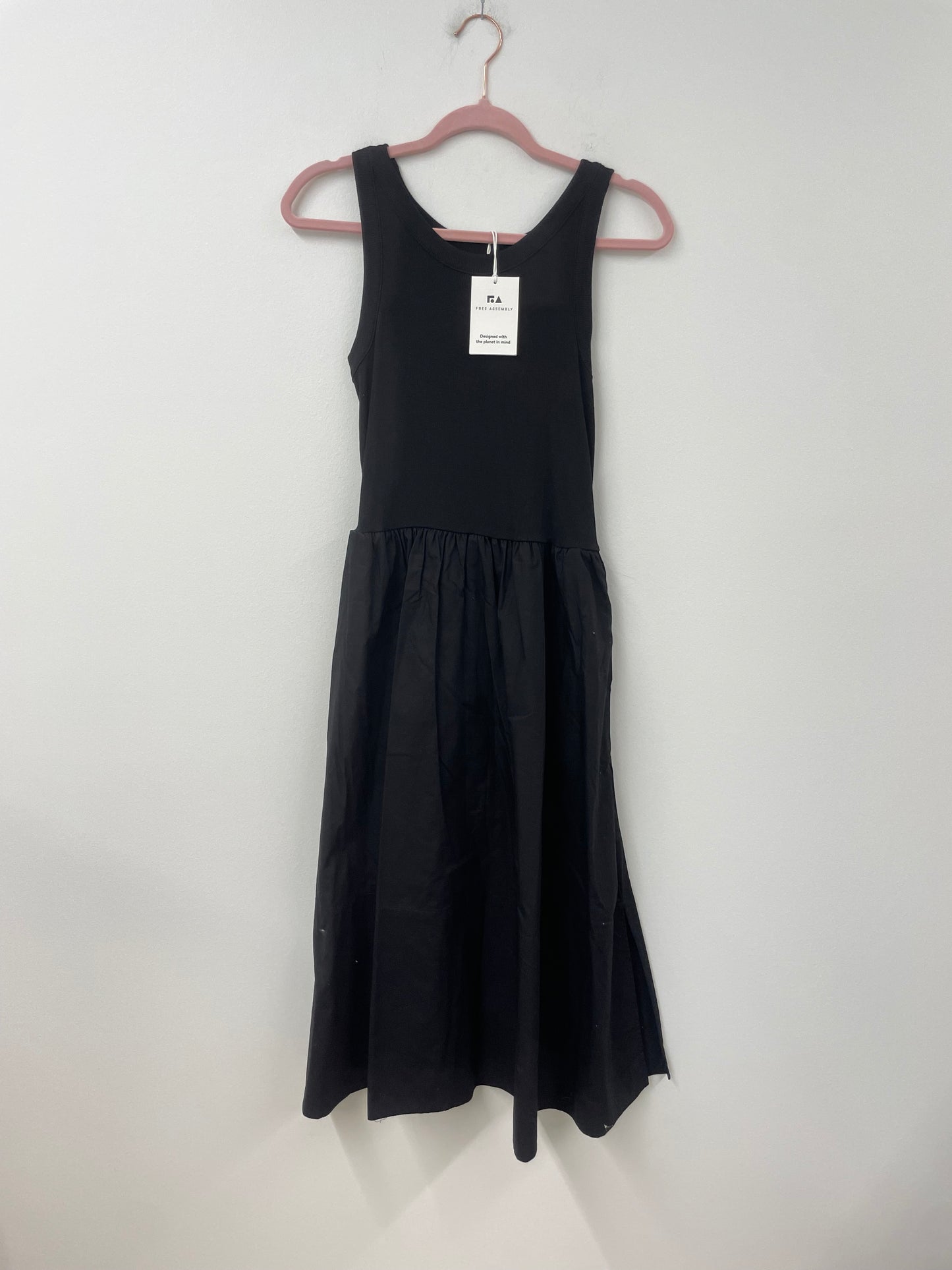 Free Assembly mixi midi dress Size S/ NWT