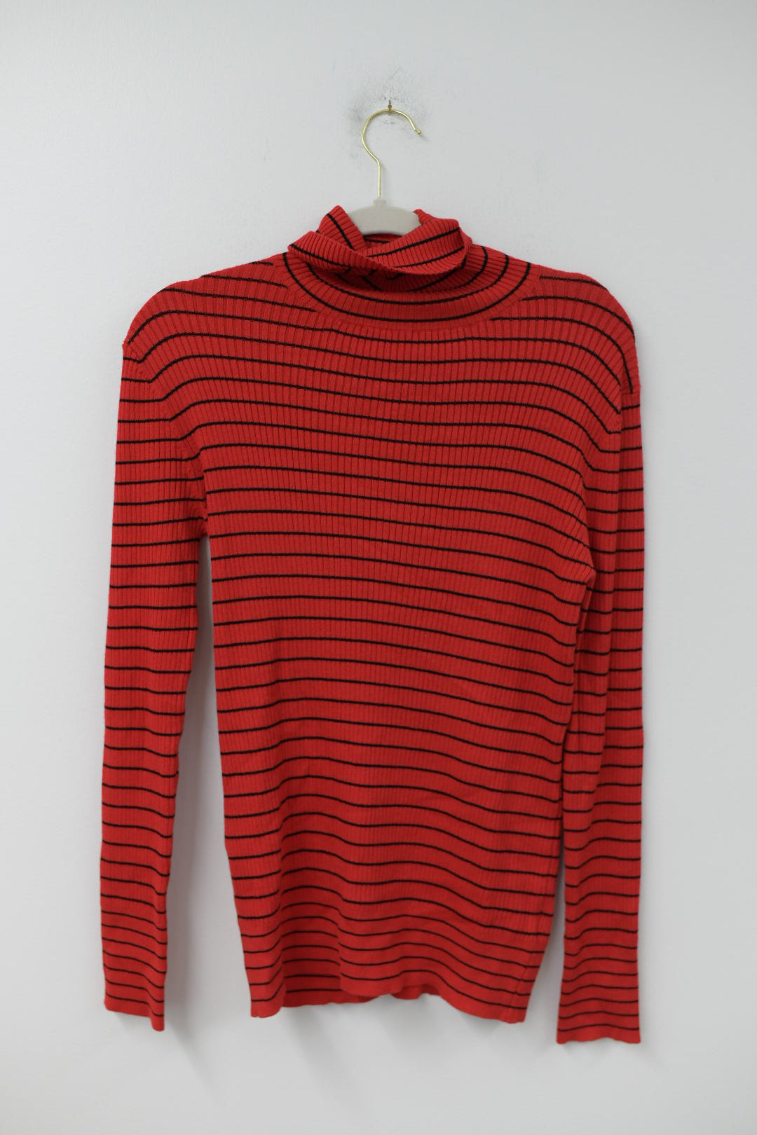 Time and Tru long sleeve turtleneck Size M / NWT
