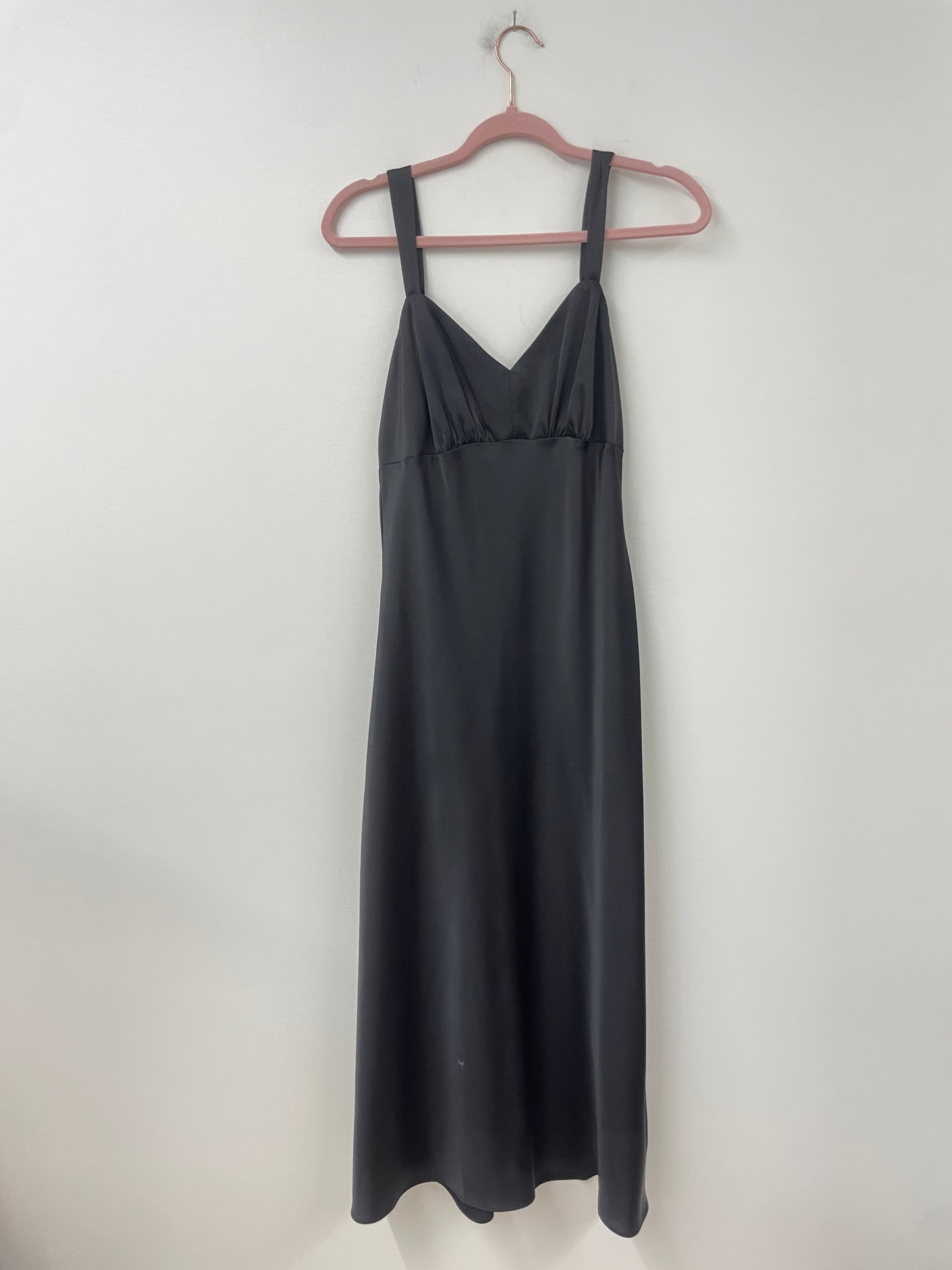 Sofia satin midi dress Size S /EUC