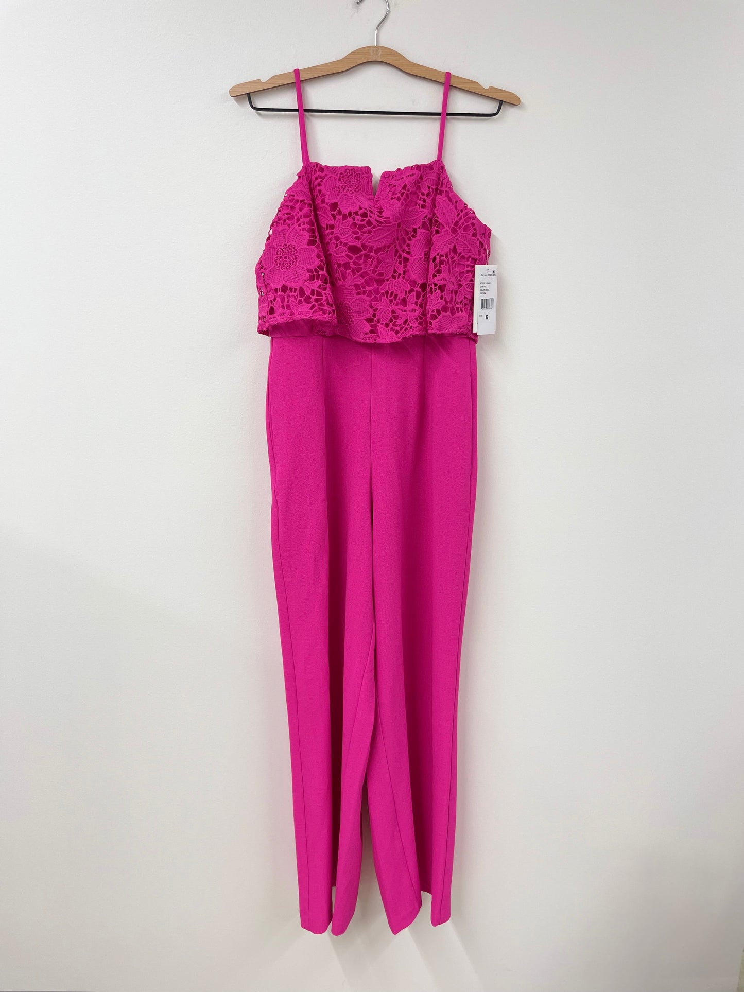 Julia Jordan jumpsuit Size 6 /NWT