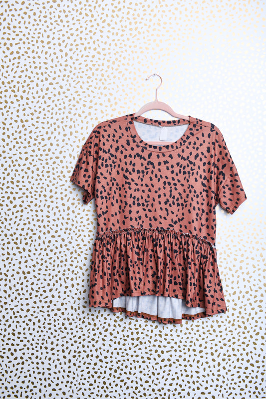 Leopard Flowy casual t-shirt Size S \ EUC