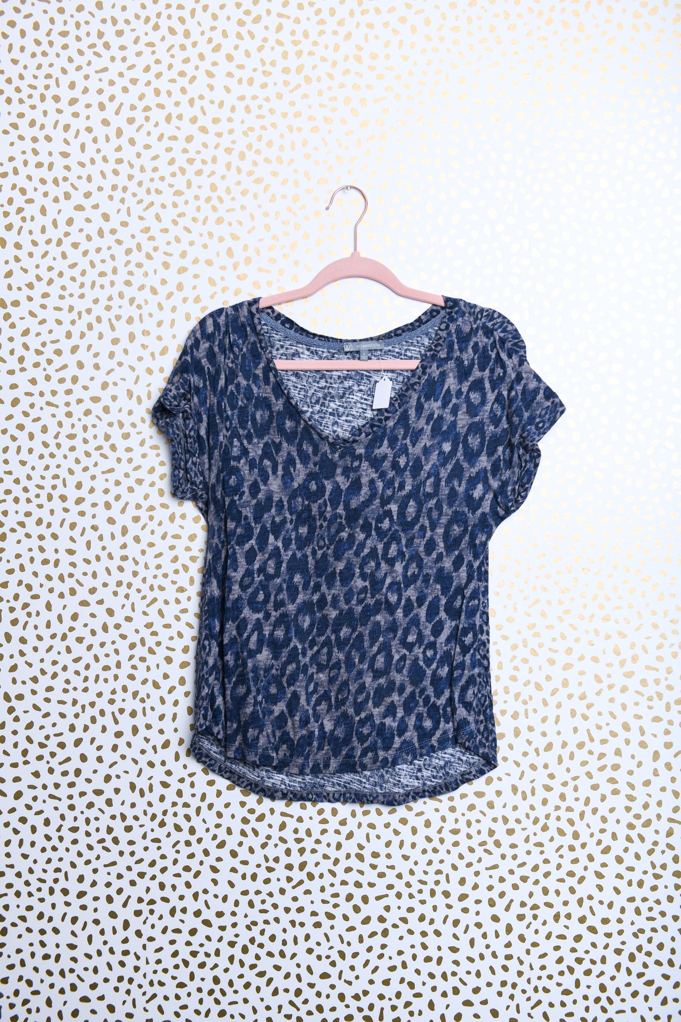 Wit & Wisdom leopard v neck t-shirt Size S \ EUC