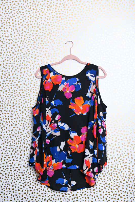 Vince Camuto sleeveless blouse \M\EUC