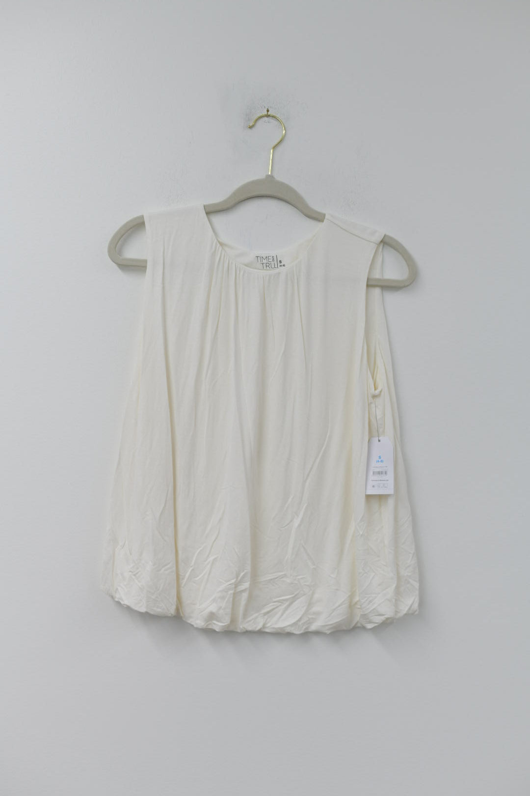 Time and Tru bubble hem sleeveless top Size S /NWT