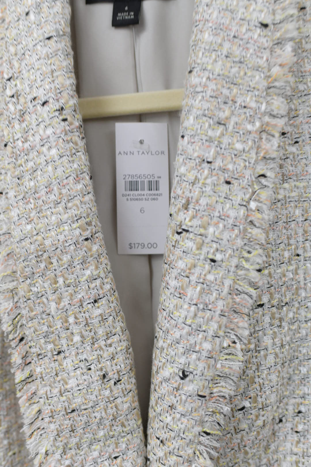 Ann Taylor tweed blazer Size 6 / NWT
