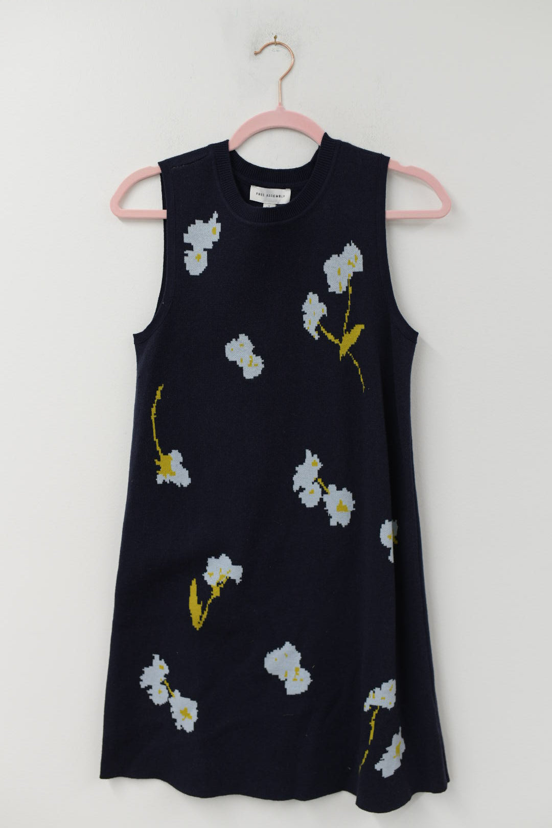 Free Assembly floral jacquard sweater mini dress Size S / NWT